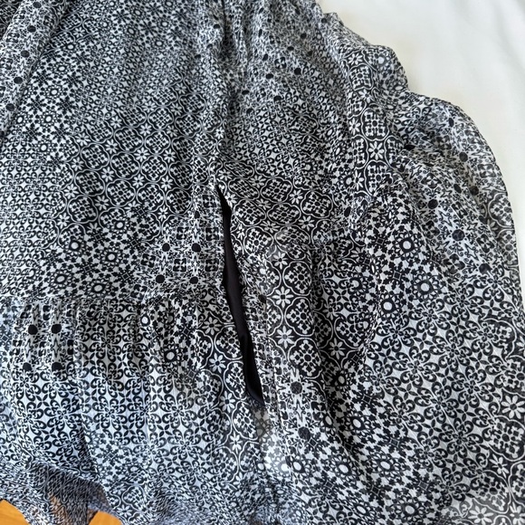 Dex Black & White Boho Maxi Dress – Smocked Waist, V-Neck, XL - Picture 11 of 13